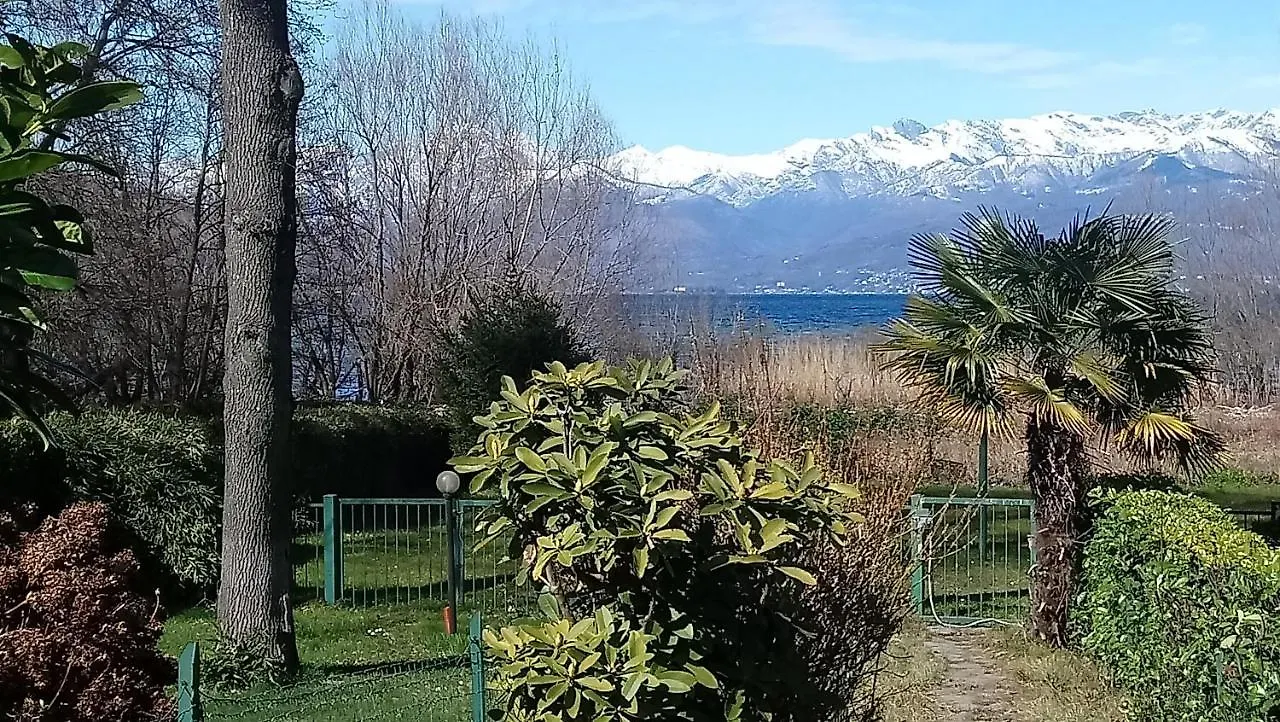 Nice Lake View Apartment イスプラ