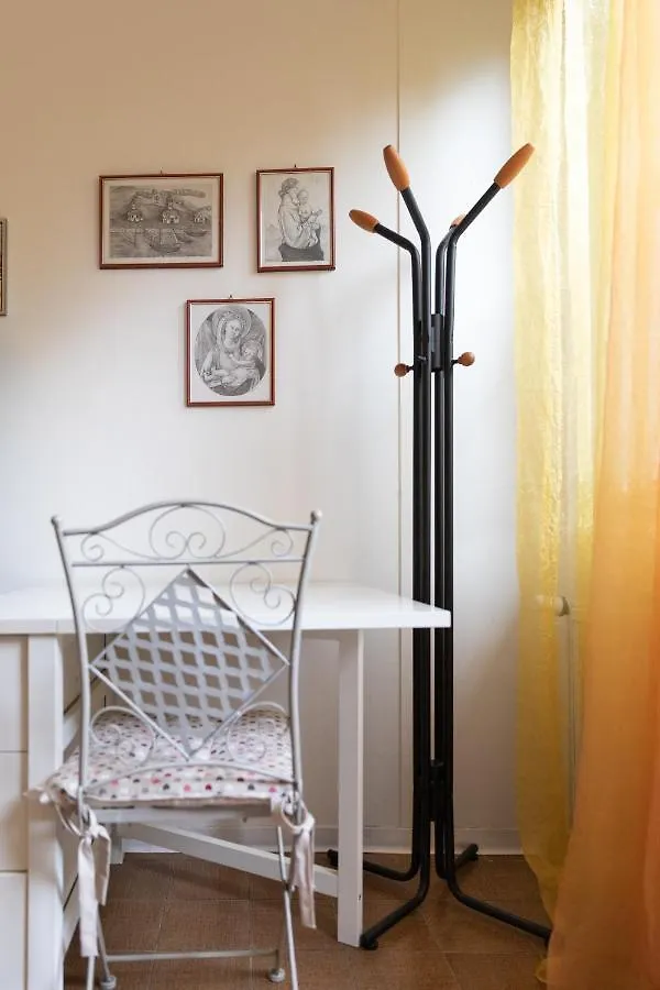 Nice Lake View Apartment イスプラ イタリア